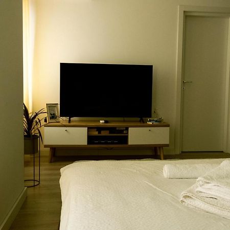 Lara 65 - Cozy & Modern Apartment @ Conest Iasi Exterior foto