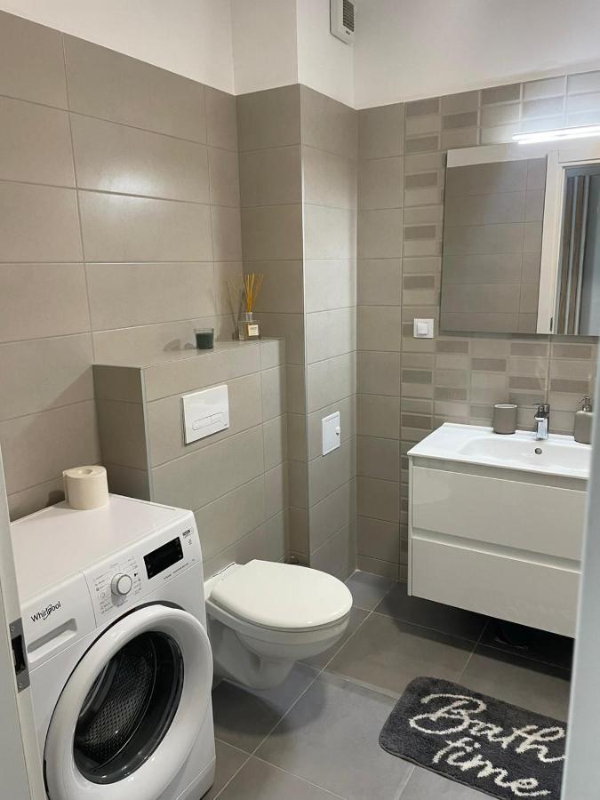 Lara 65 - Cozy & Modern Apartment @ Conest Iasi Exterior foto