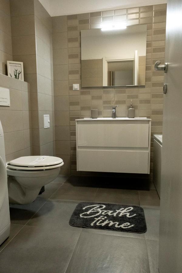 Lara 65 - Cozy & Modern Apartment @ Conest Iasi Exterior foto